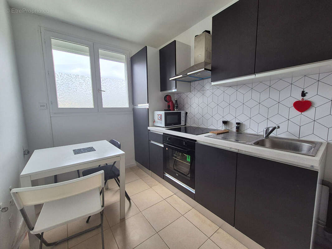 Appartement à MONTIGNY-LE-BRETONNEUX