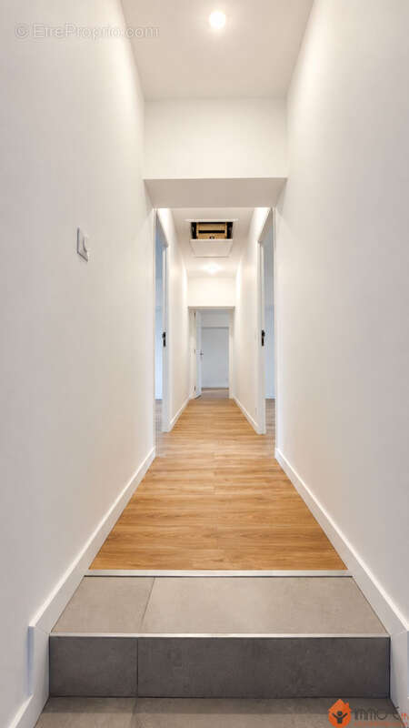 Maison 138 m² à Bussy-Saint-Georges  - photo 4
