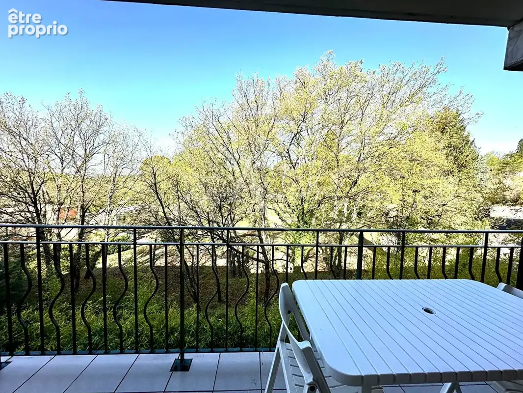 Appartement type 2 de  43.47 m2 deux places de parking terrasse ascenseur piscine au calme greoux les bains - photo 5