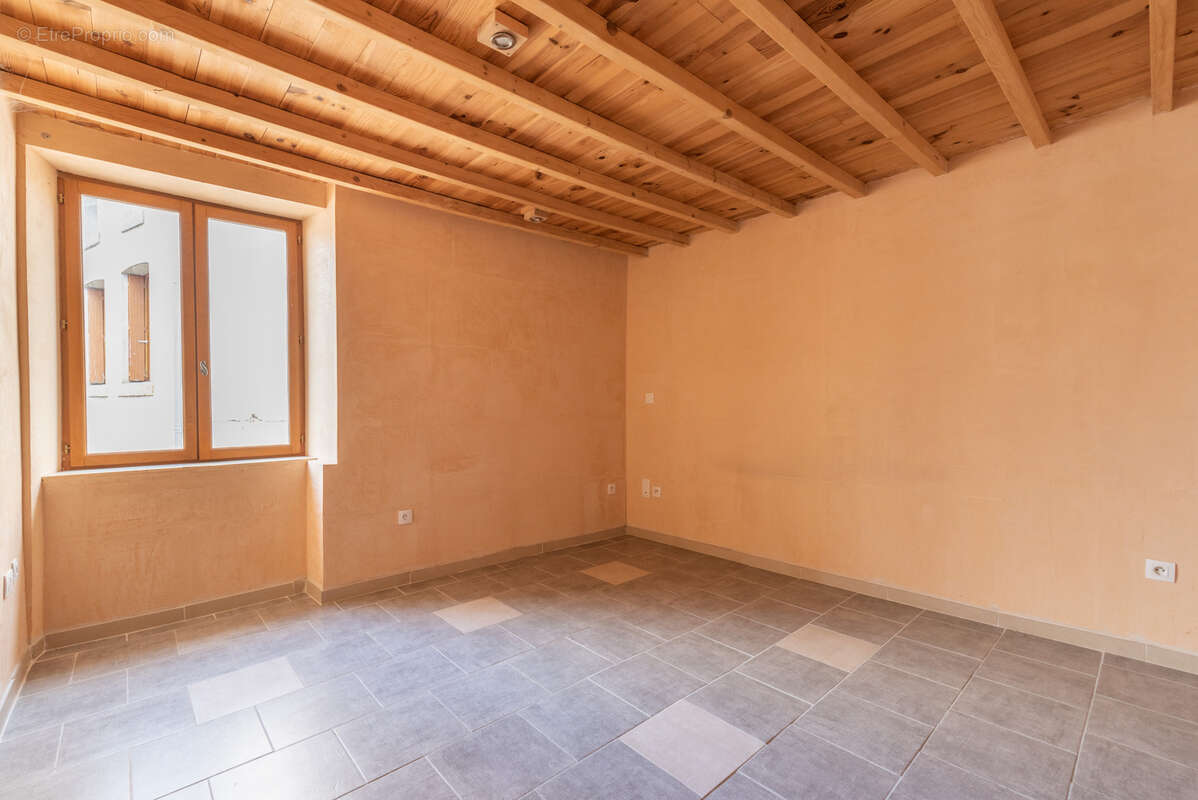 Appartement à CRAPONNE-SUR-ARZON
