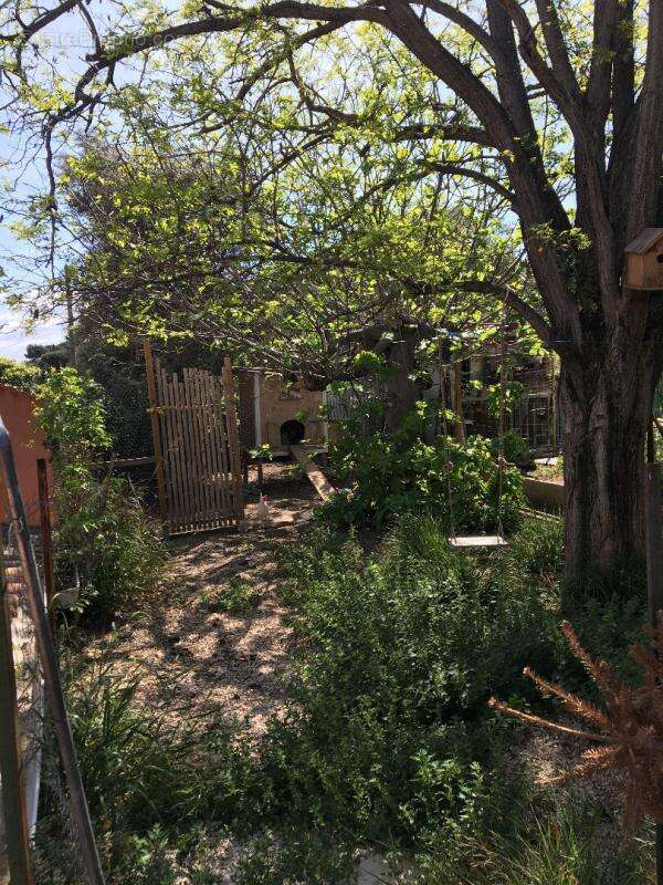 Appartement à MARSEILLE-11E