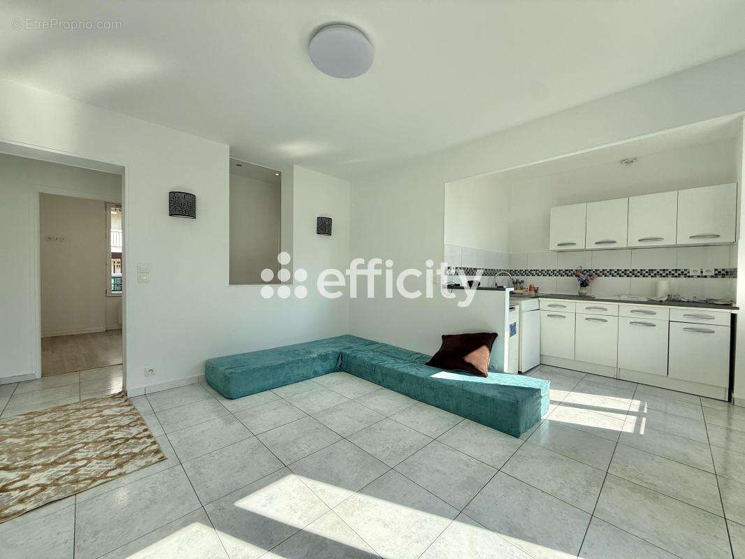 Appartement à BOURG-LA-REINE