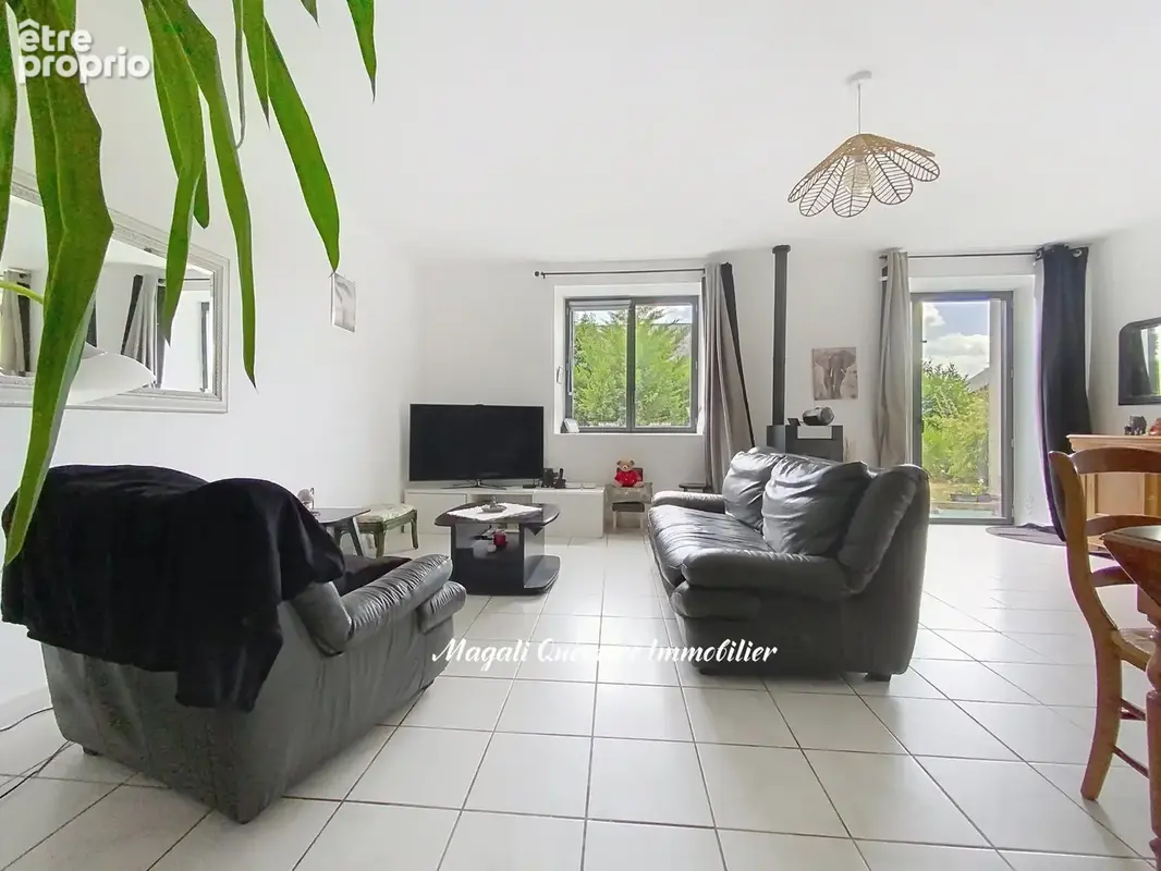 Maison 4 pièces centre de Bédée avec dépendances. - photo 2