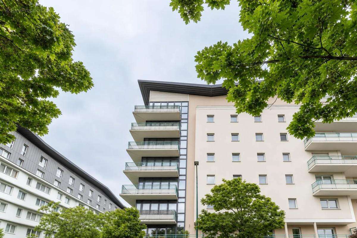 Appartement T3 refait à neuf à Clichy, loué - photo 12