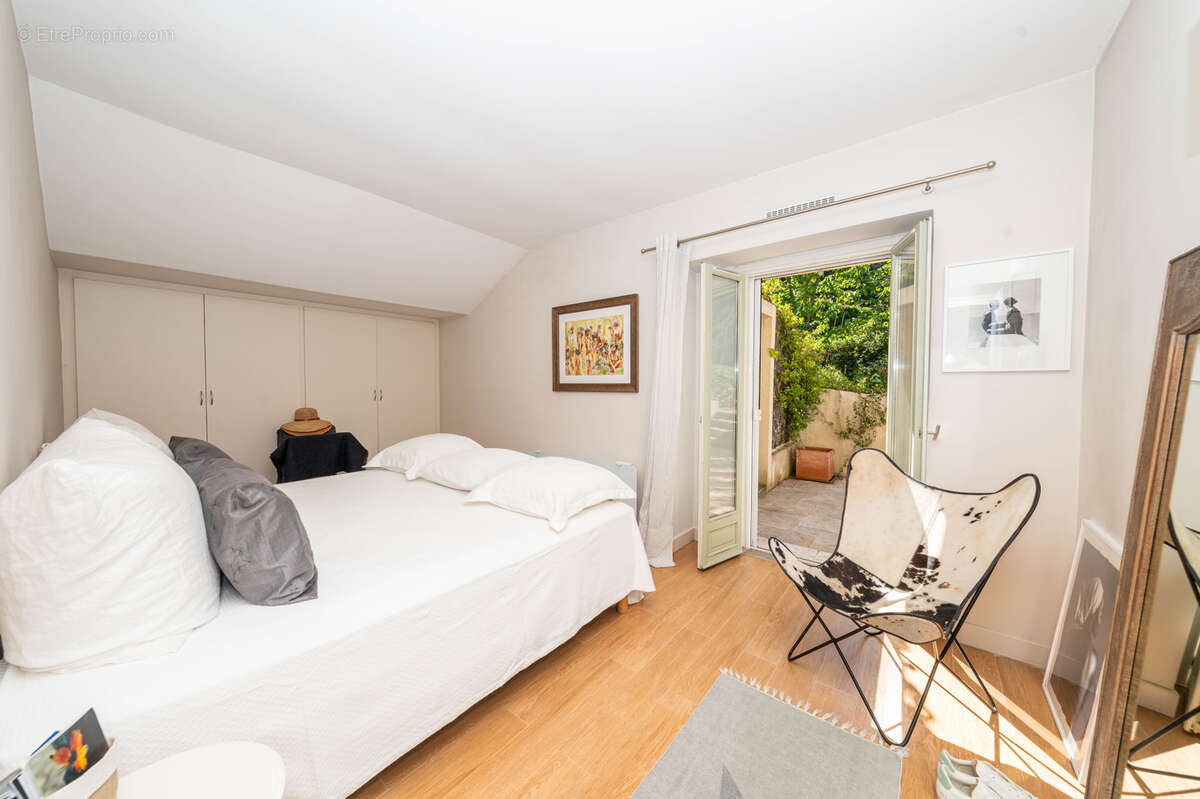 Appartement à LA COLLE-SUR-LOUP