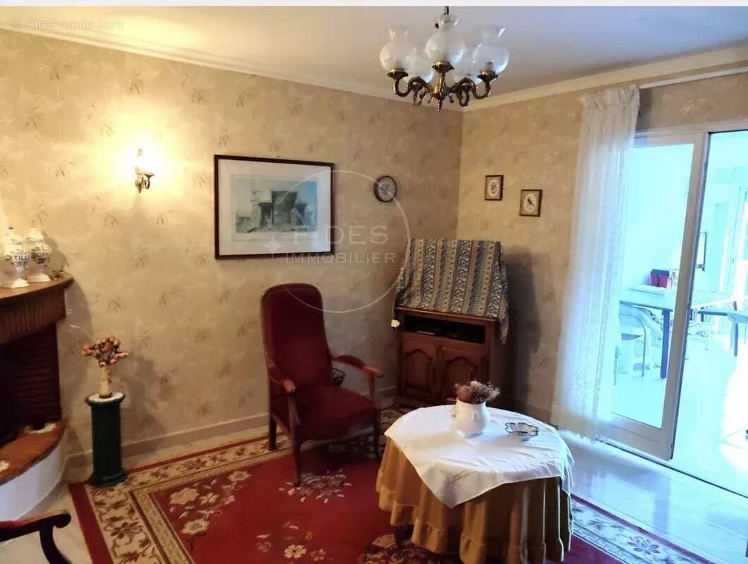 Appartement à LEVIE