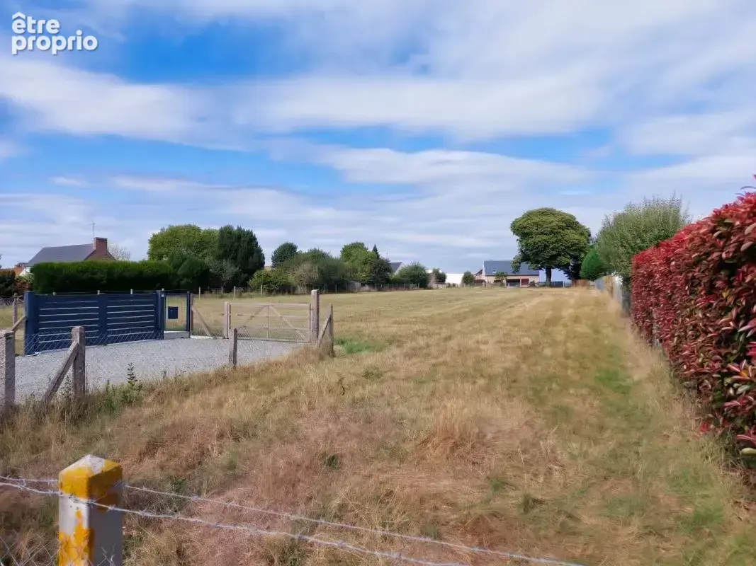 Photo Terrain à Parigny au prix de 147 000€