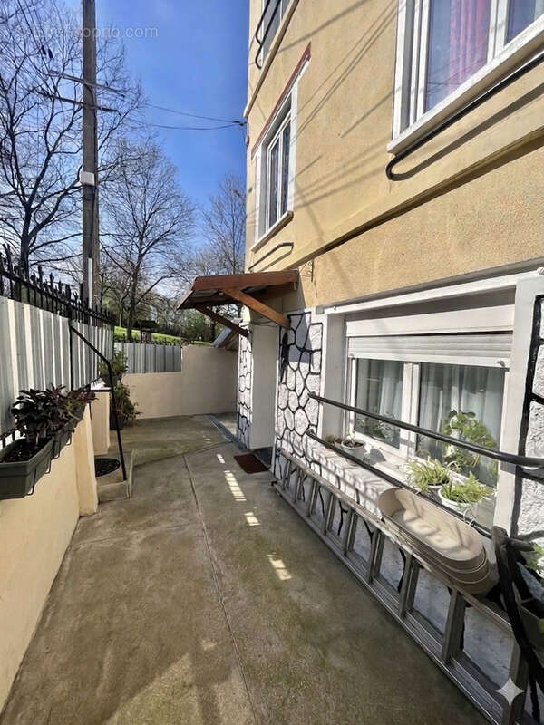 Maison 56 m² à Bagnolet  - photo 3