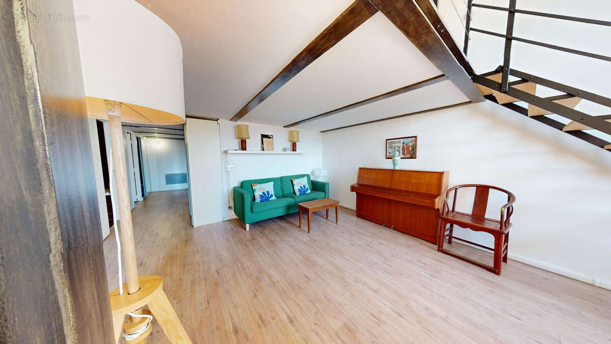 Appartement à AUBERVILLIERS