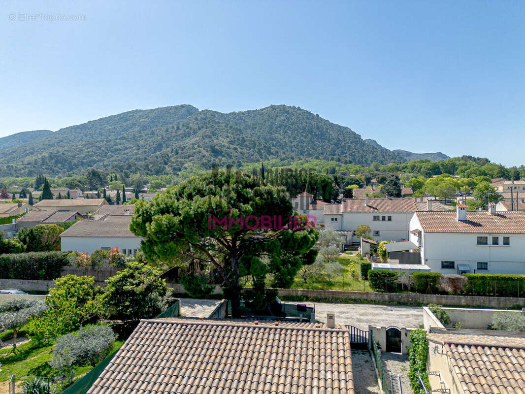 Maison à ROBION