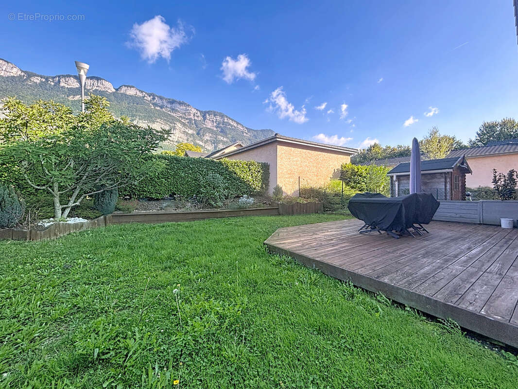 Appartement à DRUMETTAZ-CLARAFOND