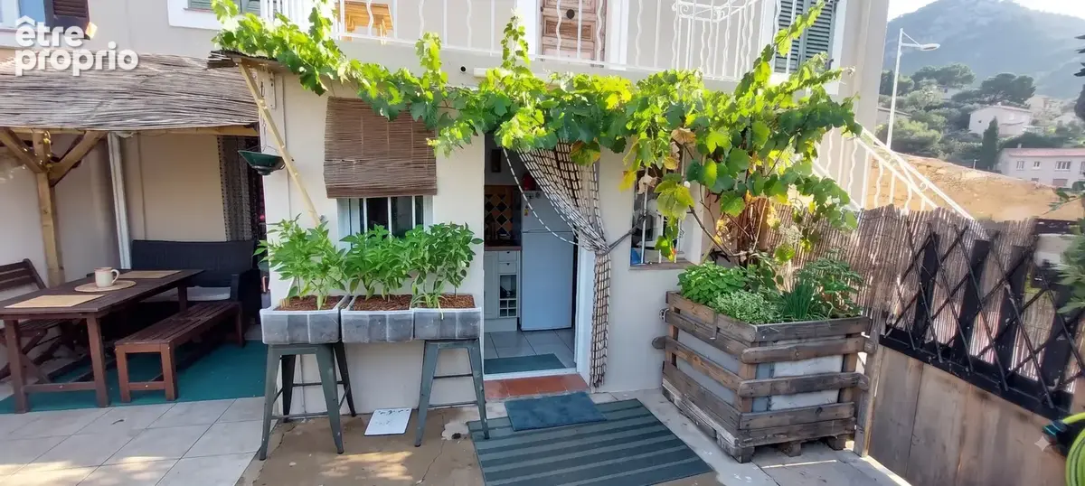 TOULON - Rez de jardin de type 2 - photo 4