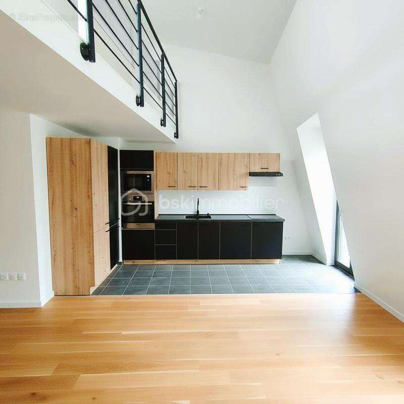 Appartement à CHARENTON-LE-PONT