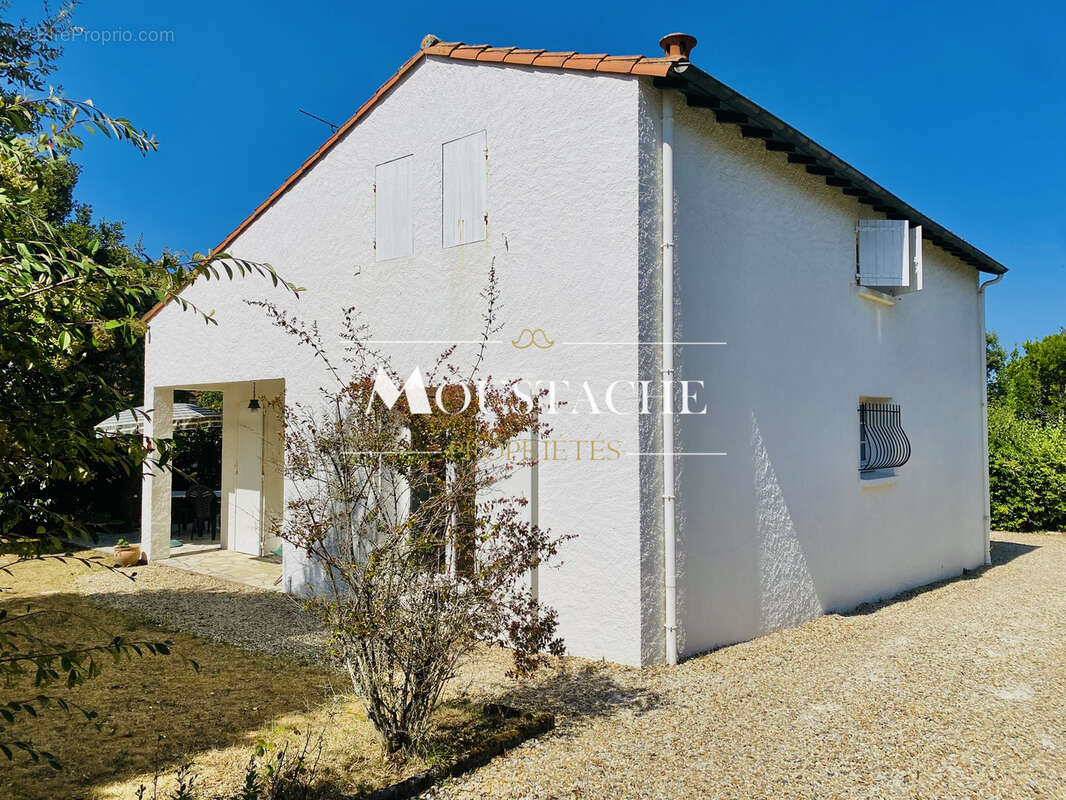 Villa balnéaire à l'emplacement exceptionnel - accès privé à la plage - - photo 29