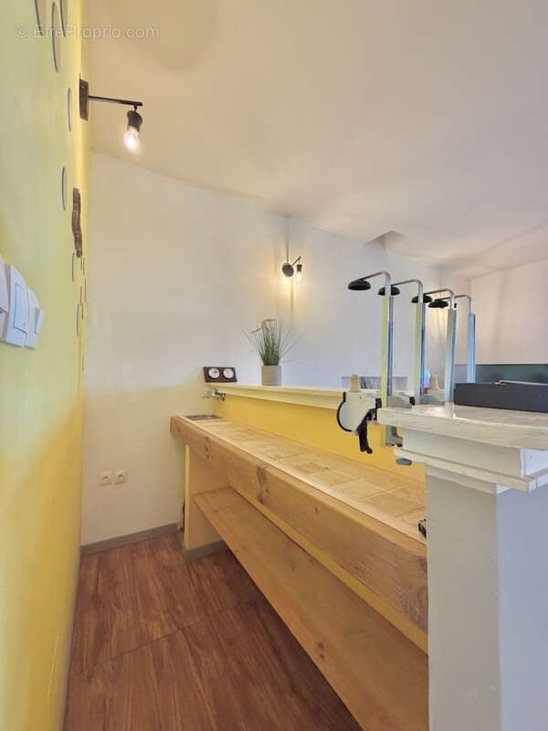 À vendre – Villa T11 d'exception avec piscine, jacuzzi et fort potentiel locatif – Mont-Vert-les-Bas (Saint-Pierre) - photo 5