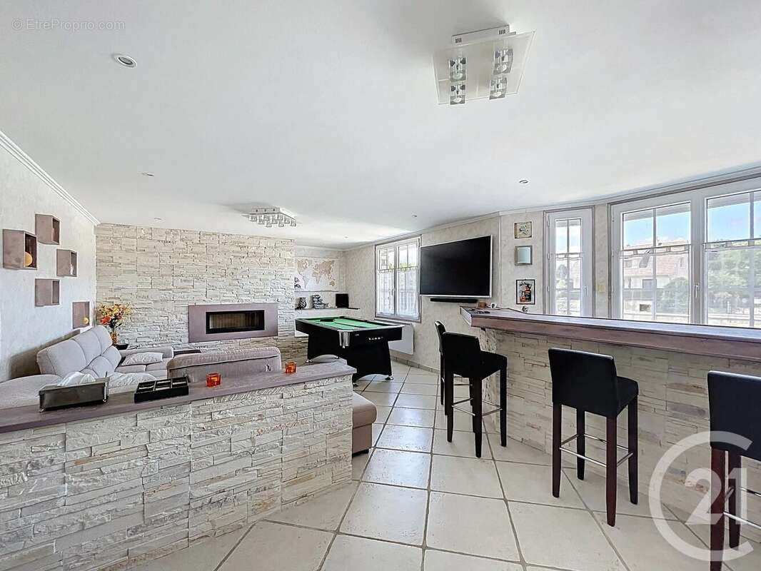 Maison à COURLON-SUR-YONNE