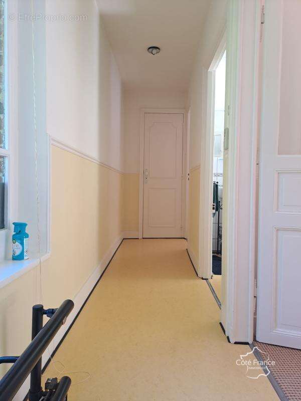 AISNE - LA NEUVILLE-HOUSSET Superbe maison de campagne avec - photo 11