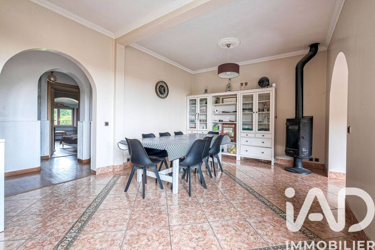 Photo 1 - Maison à MONTEVRAIN
