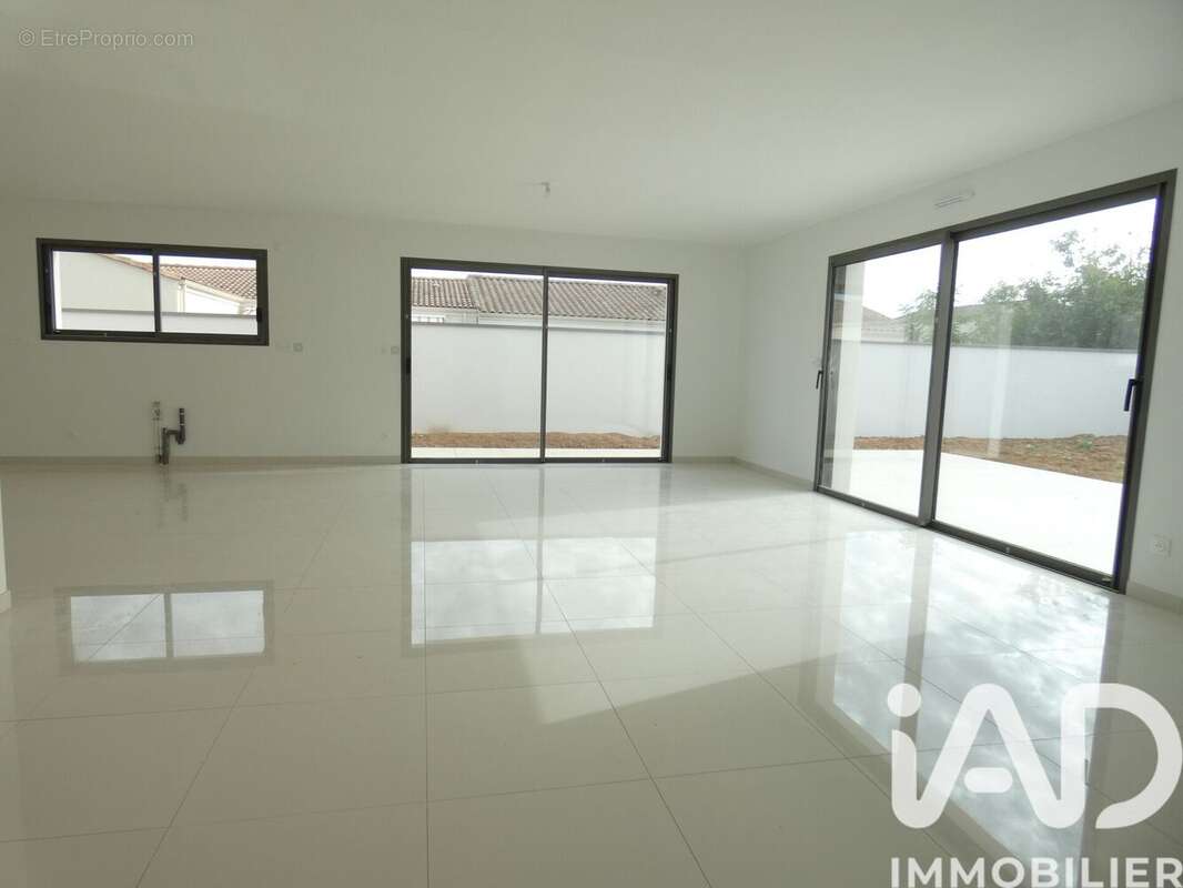 Maison 149 m² à Chauray  - photo 5