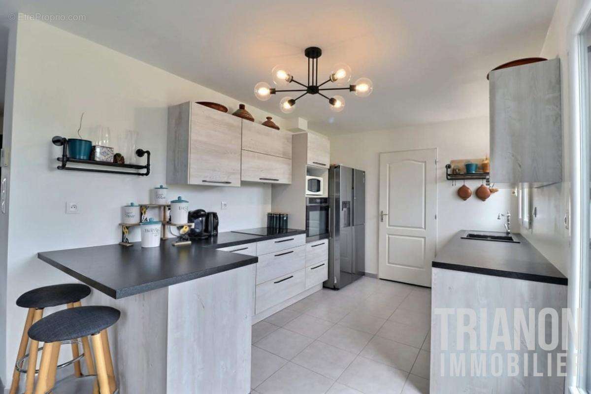 Maison à VAUX-SUR-SEINE