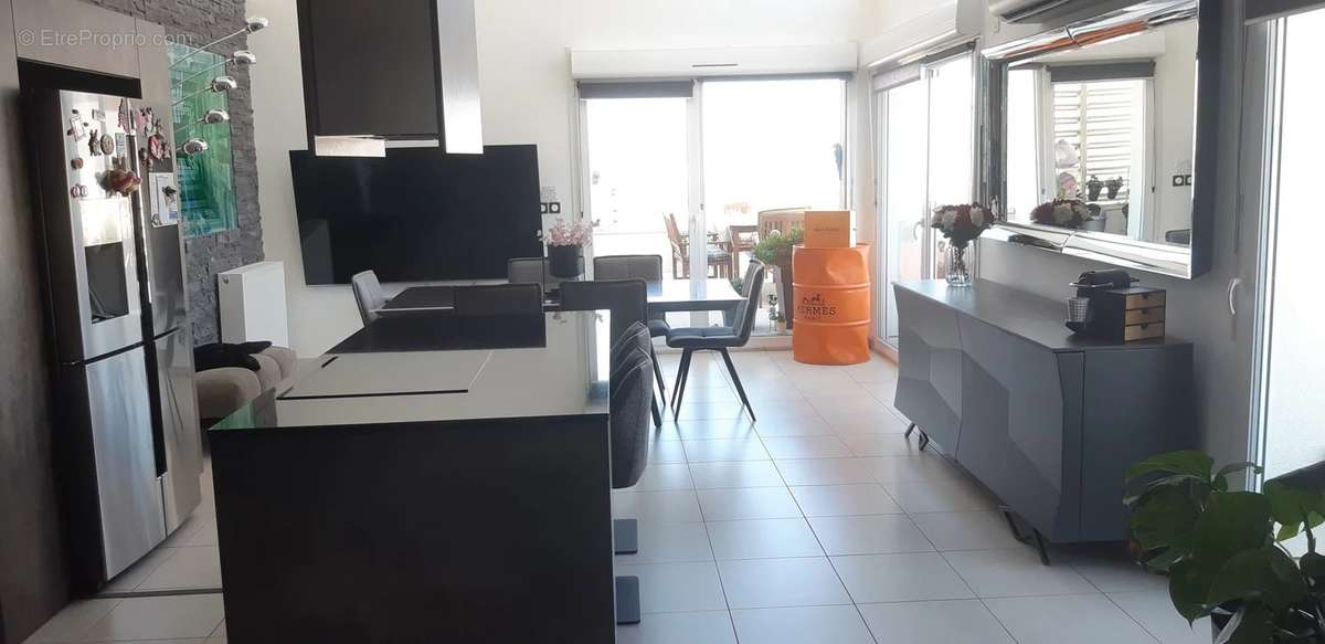 Appartement à MARSEILLE-3E