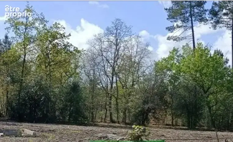 Terrain à LA BREDE