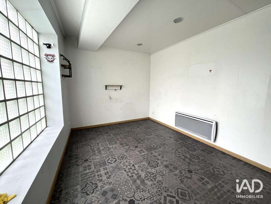 Photo 6 - Commerce à CLAYE-SOUILLY