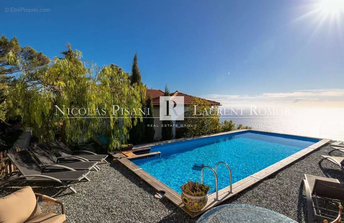Maison à EZE