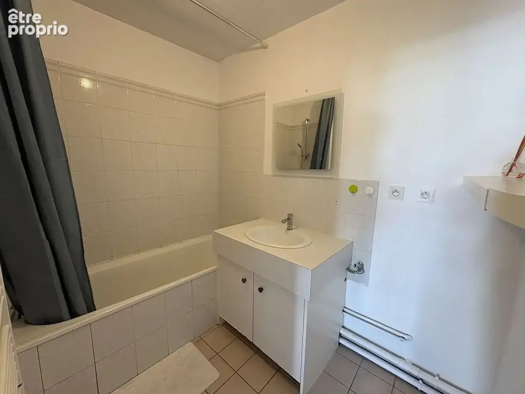 T3 traversant avec double balcon - Dijon - photo 7