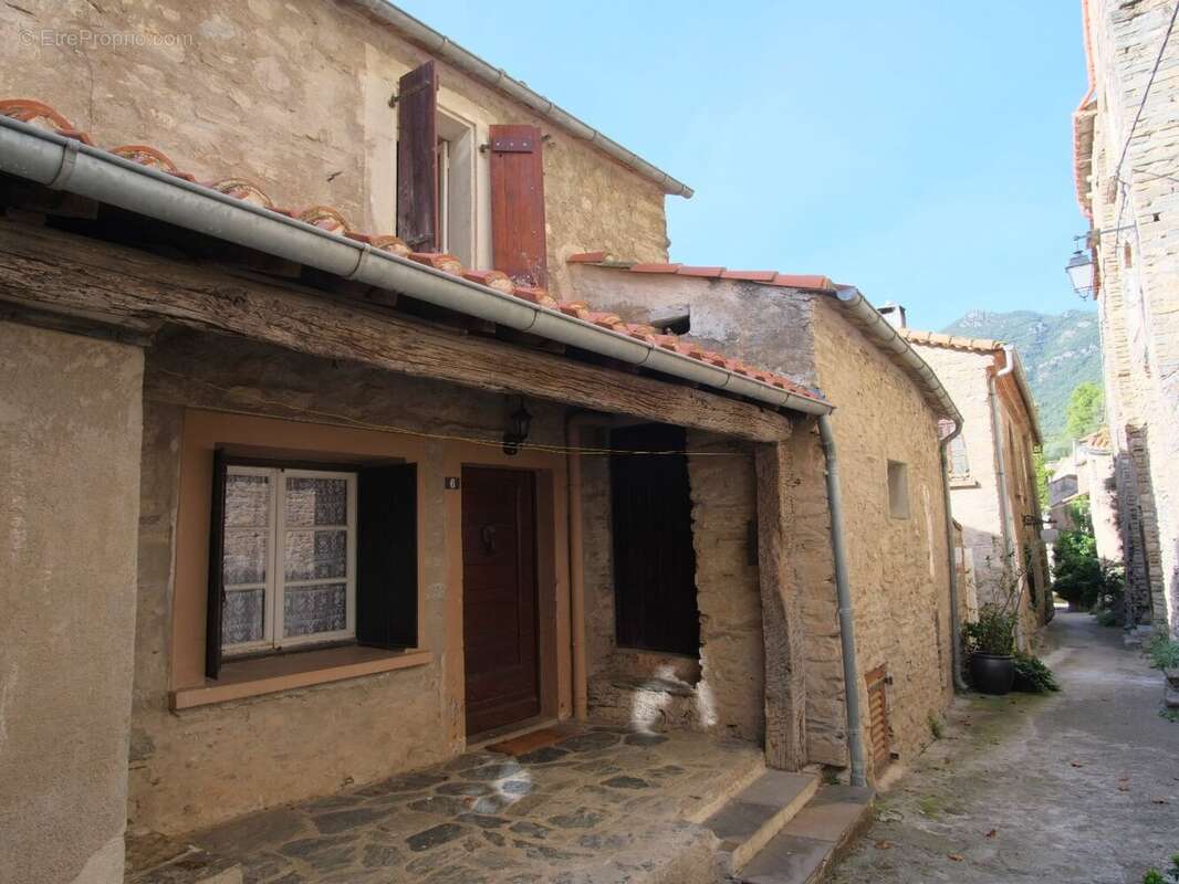 Maison à VIEUSSAN