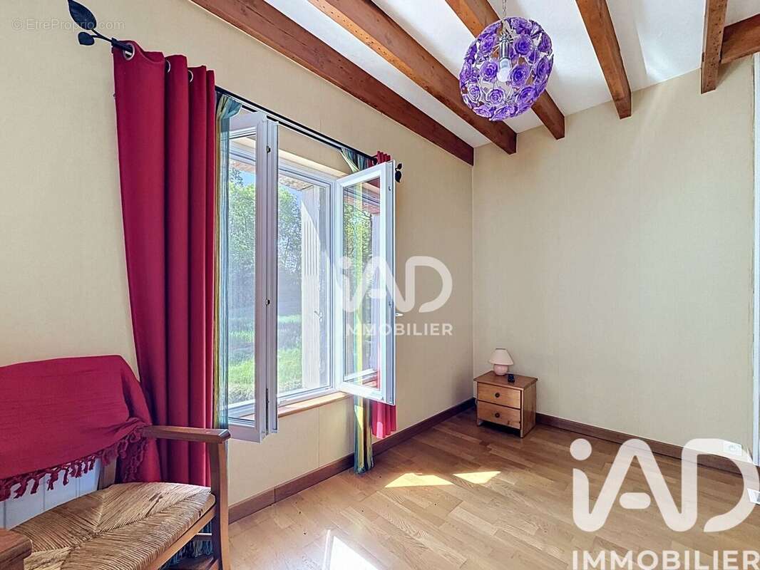 Maison 74 m² à Maheru  - photo 9