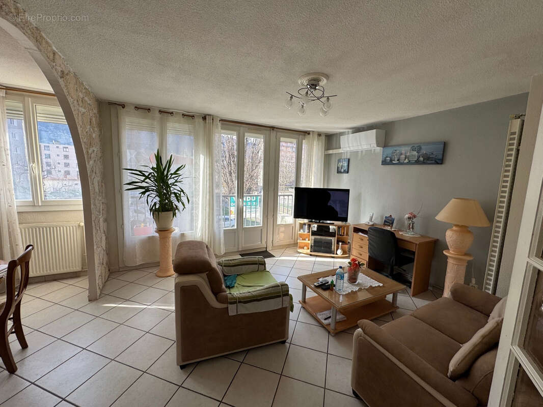 Appartement à ECHIROLLES