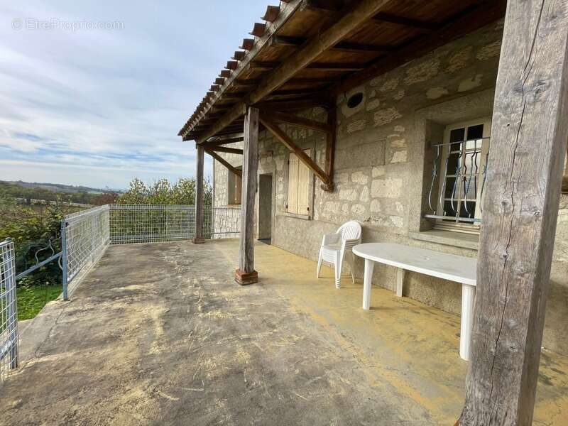 Hameau Authentique T15 à vendre, avec Maison et 6 logements indépendants et une vue panoramique-Saint-Vincent-Lespinasse (82) - photo 12