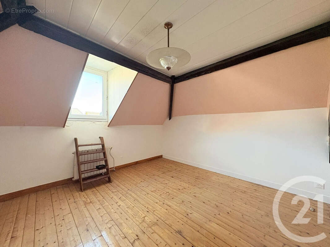 Maison 91 m² à Saint-Quentin  - photo 5