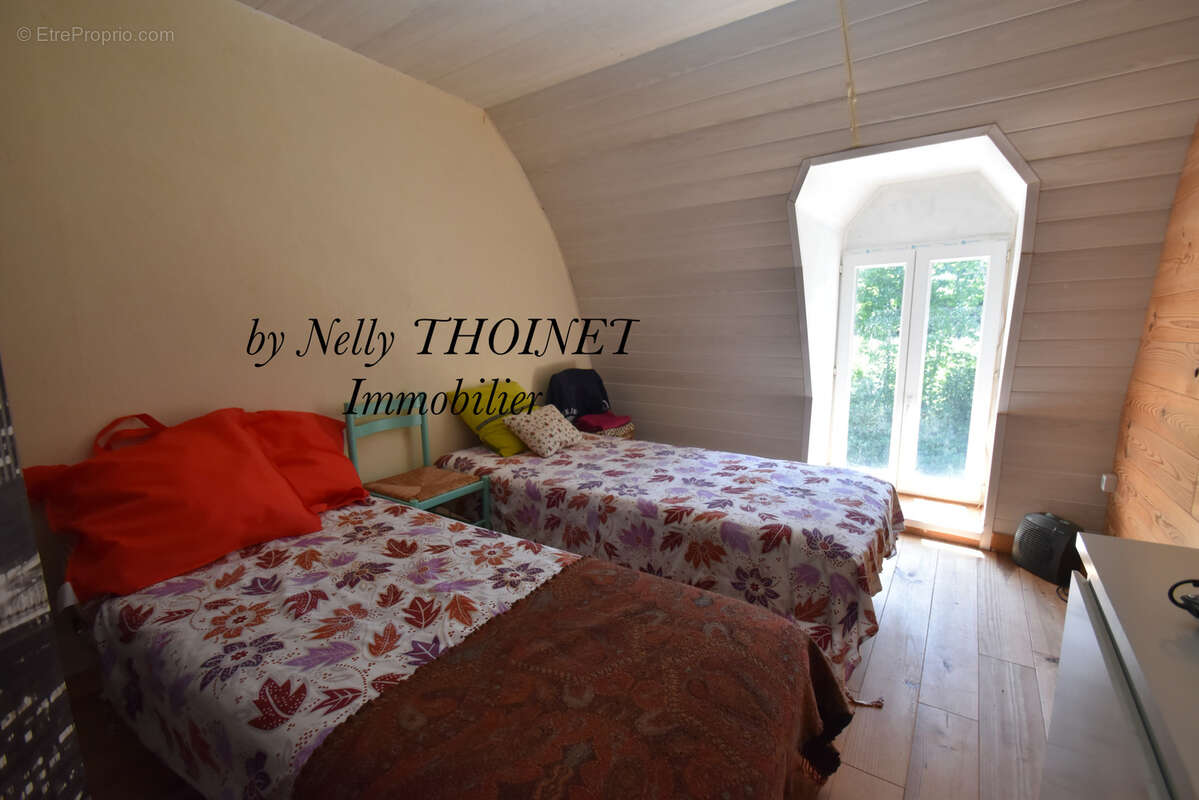 Maison à BESSE-ET-SAINT-ANASTAISE