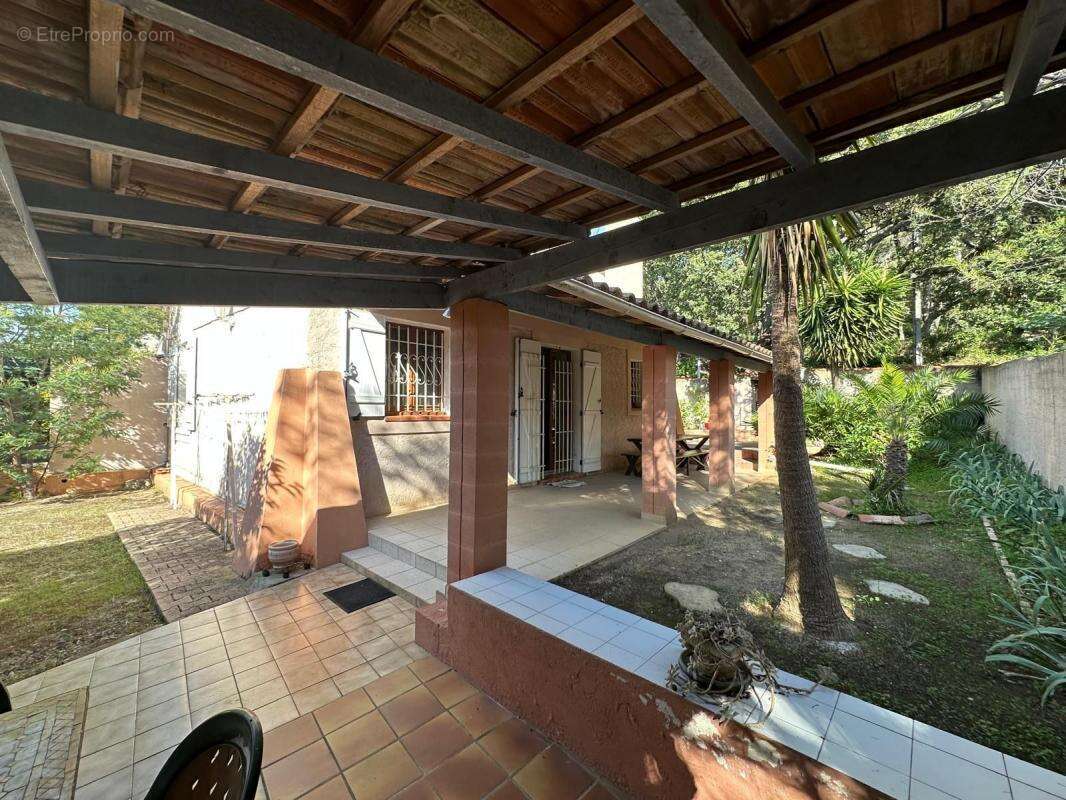 Maison à SIX-FOURS-LES-PLAGES