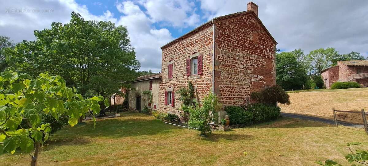 Maison à ESTANDEUIL