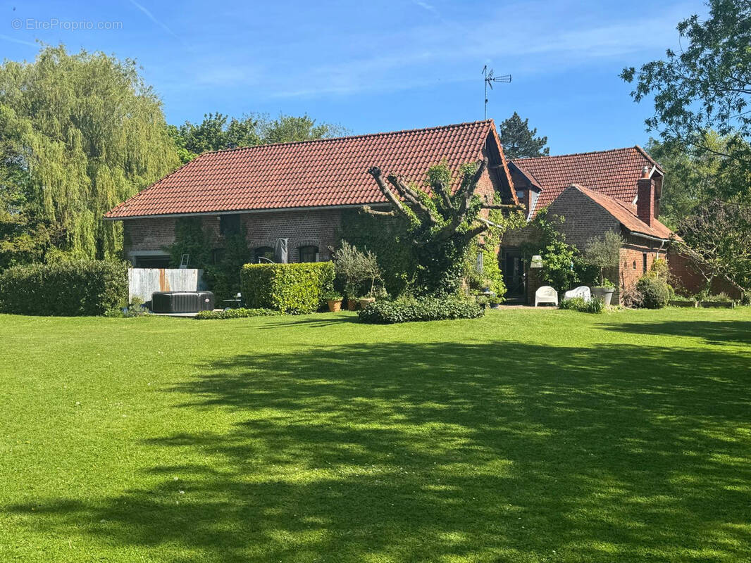 Maison à ERQUINGHEM-LYS