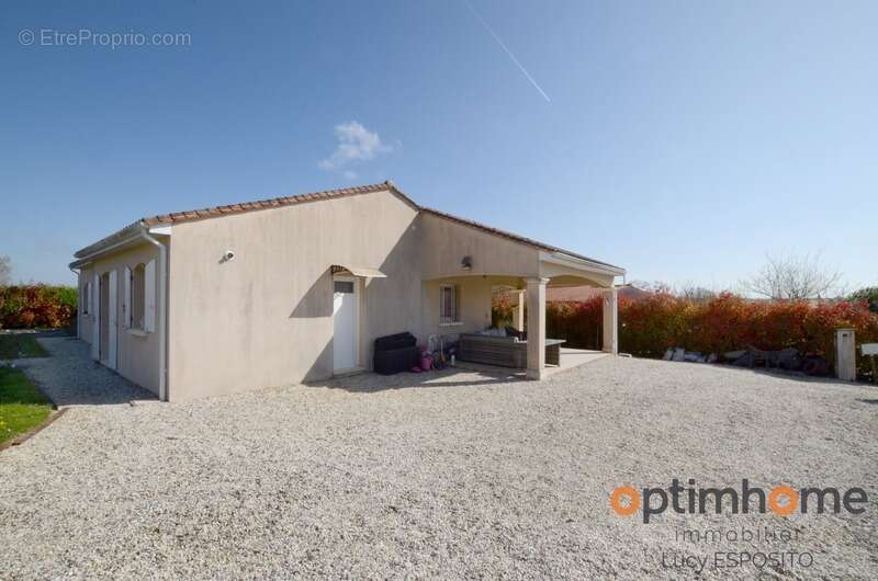 Maison à CHAMPAGNE-MOUTON