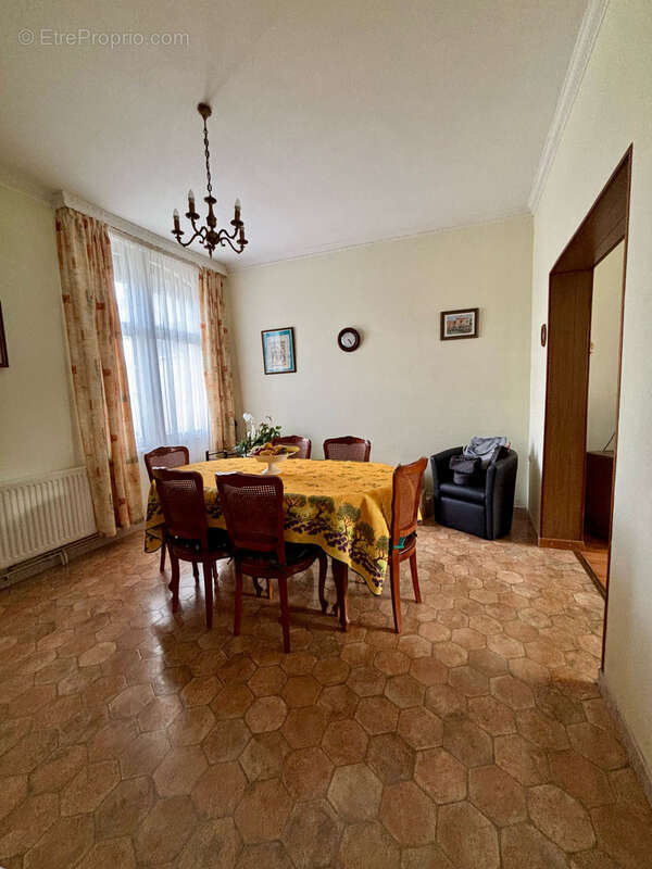 Maison à BRUAY-LA-BUISSIERE