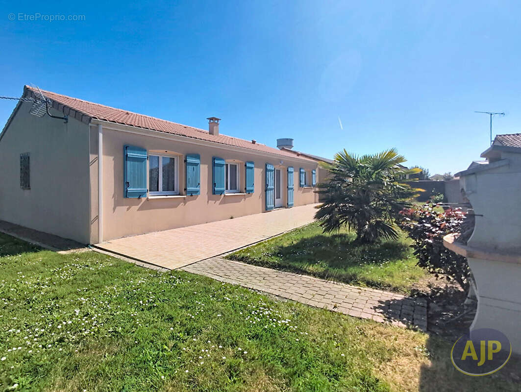 Maison à VIEILLEVIGNE