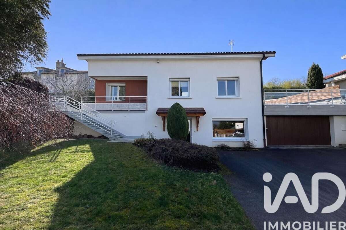 Photo 2 - Maison à SAINT-ETIENNE