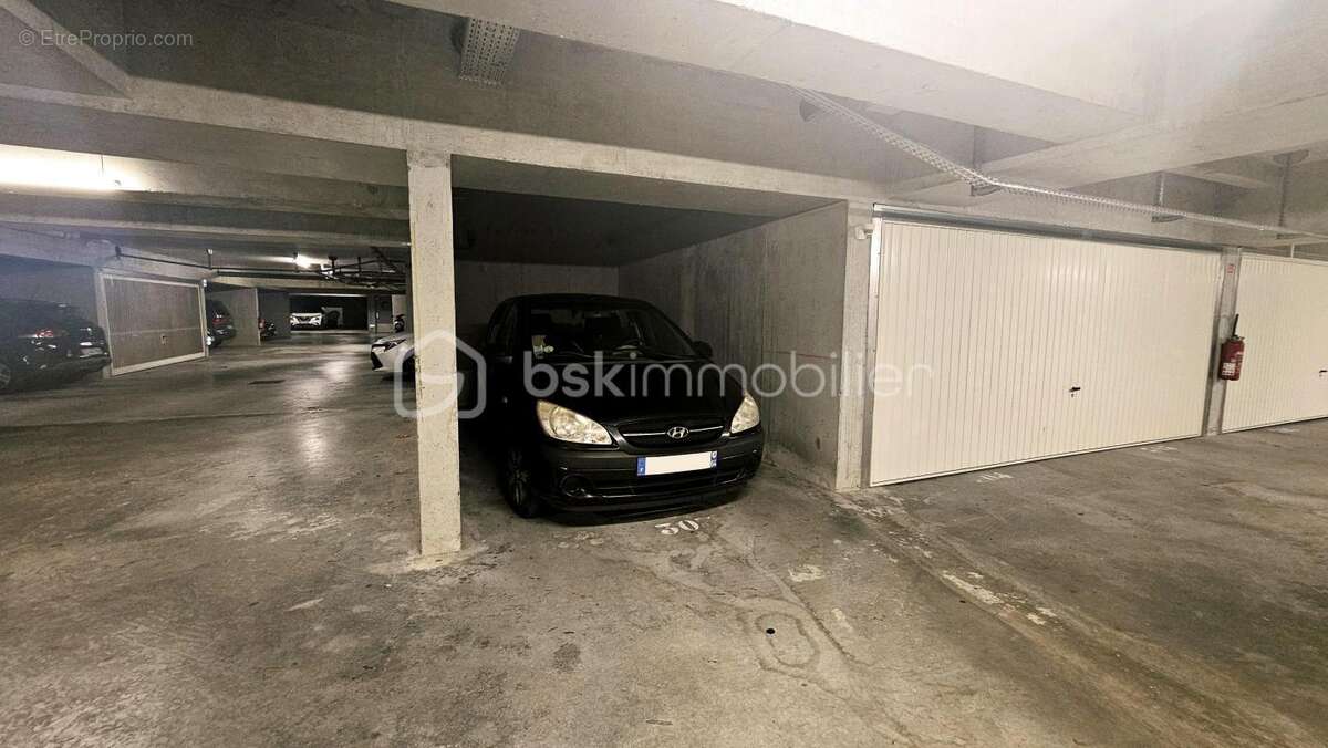 Parking à ANGLET