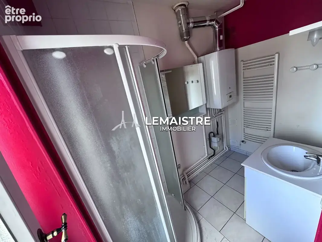 Immeuble à vendre - GODERVILLE - Local commercial et habitation - Terrasse - 2 chambres - photo 12