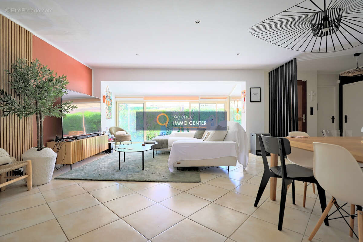Maison T5 de plain pied avec piscine - photo 6