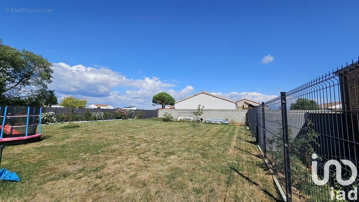 Photo 6 - Maison à LE BERNARD