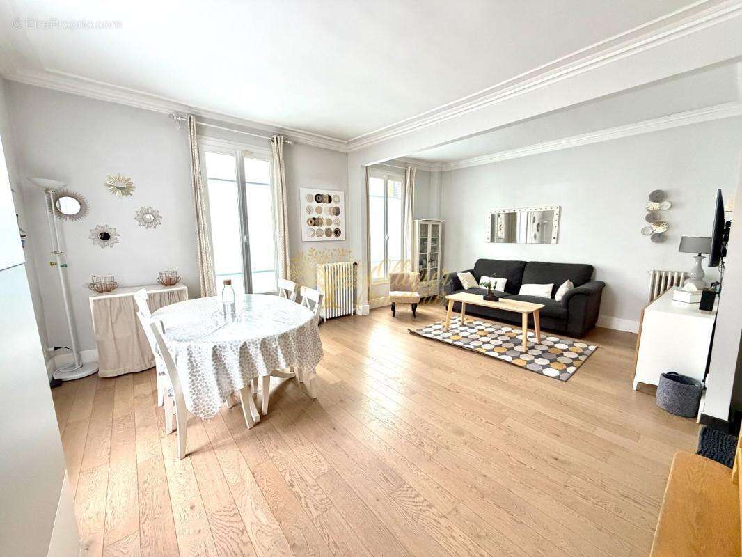 Maison à SAINT-MAUR-DES-FOSSES