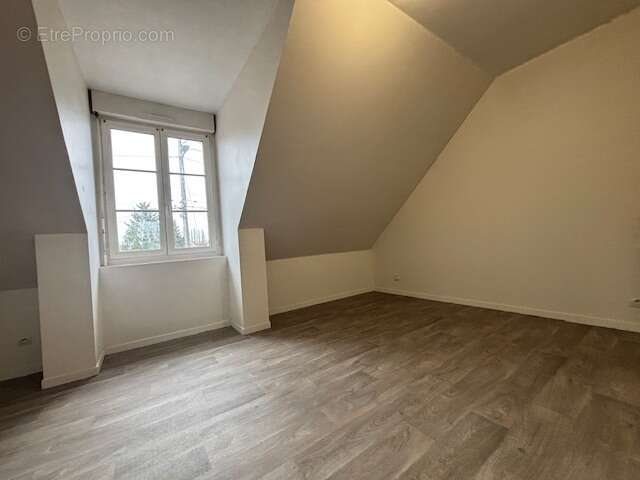 Appartement à SAINT-LEU-D'ESSERENT