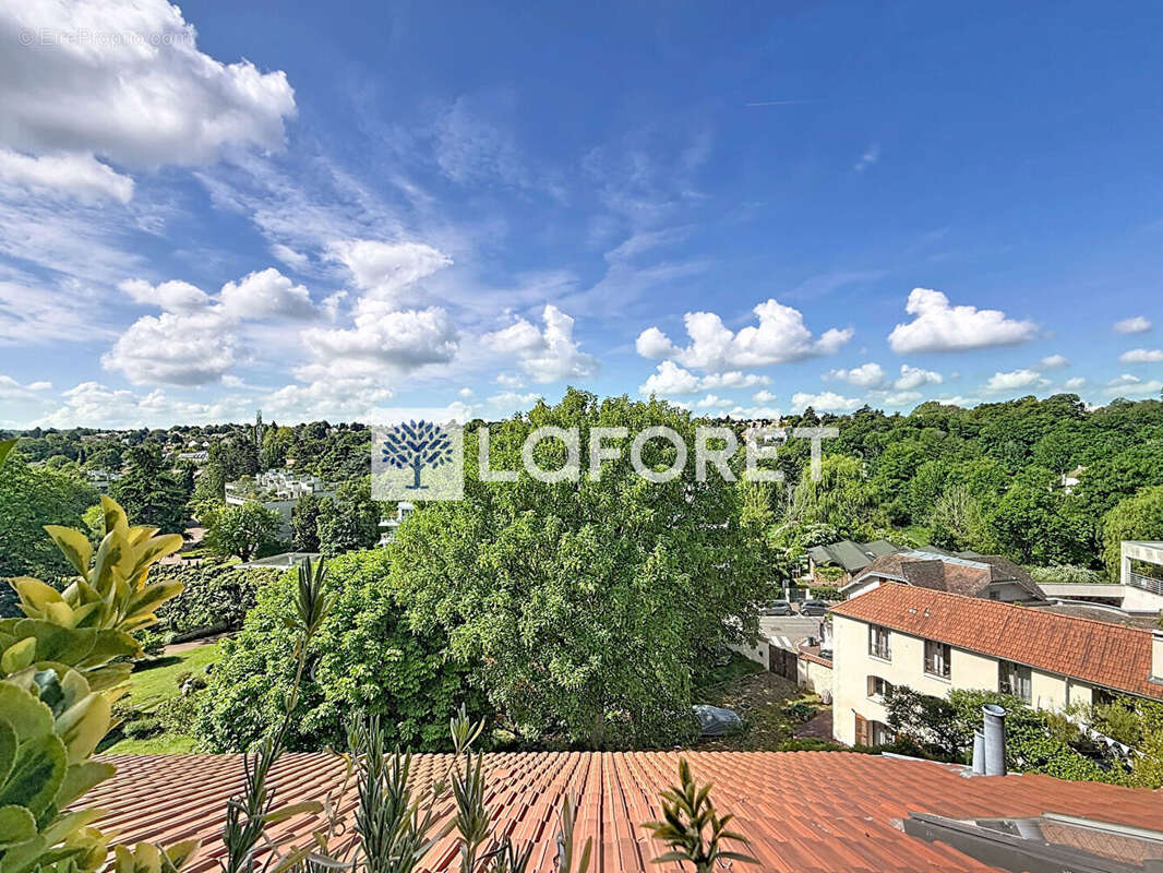 Appartement de charme de 83 m² au sol avec balcon et parking à Saint-Germain-en-Laye - photo 11
