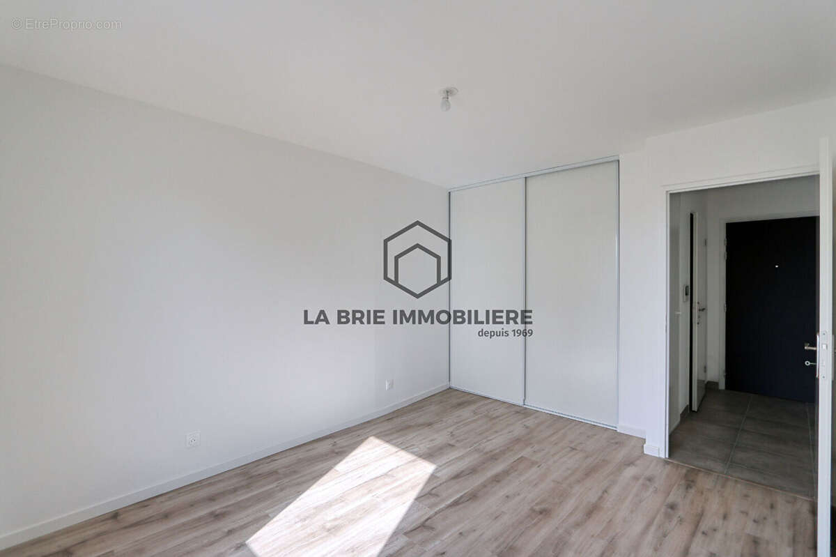 Appartement à CHENNEVIERES-SUR-MARNE